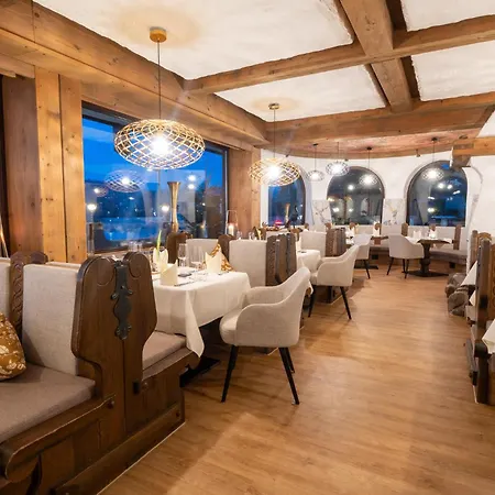 Hotell Am Kranichsee 4*