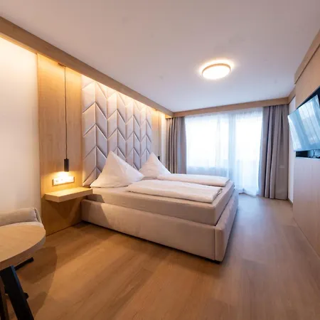 Am Kranichsee 4*